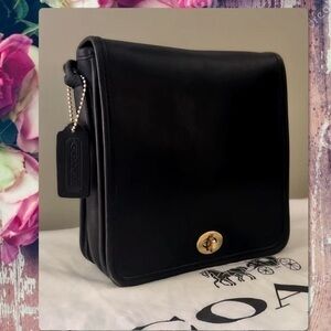 VINTAGE COACH BLACK COMPACT POUCH CROSSBODY BAG 9620